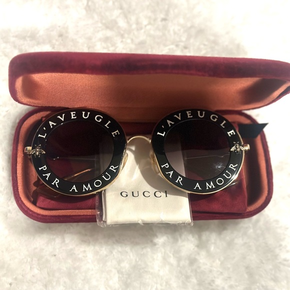 Authentic GUCCI sunglasses!! - Picture 2 of 4